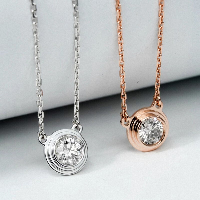 Classic Ufo Bubble Necklace for Women Cnc Craftsmanship Round Mini Single Diamond Clavicle Chain Necklace V Gold High Version Wholesale Classic Ufo Bubble Necklace for Women Cnc Craftsmanship Round Mini Single Diamond Clavicle Chain Necklace V Gold High Version Wholesale