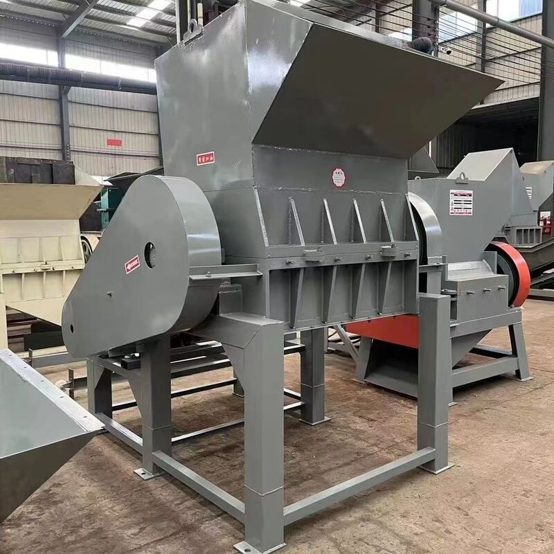 800-type high-power shredder, energy-saving plastic shredding equipment, direct supply from the manufacturer, for crushing PVC and PE pipes