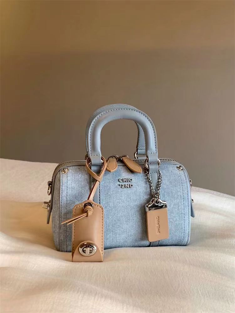 2024 New Women's Multi functional Handbag Single Shoulder Crossbody Bag Platinum Blue Sea Pillow_voghion.com