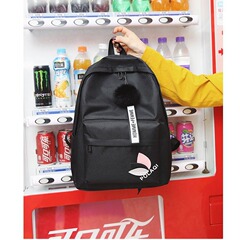 カバンの中学生の男女は簡単です。