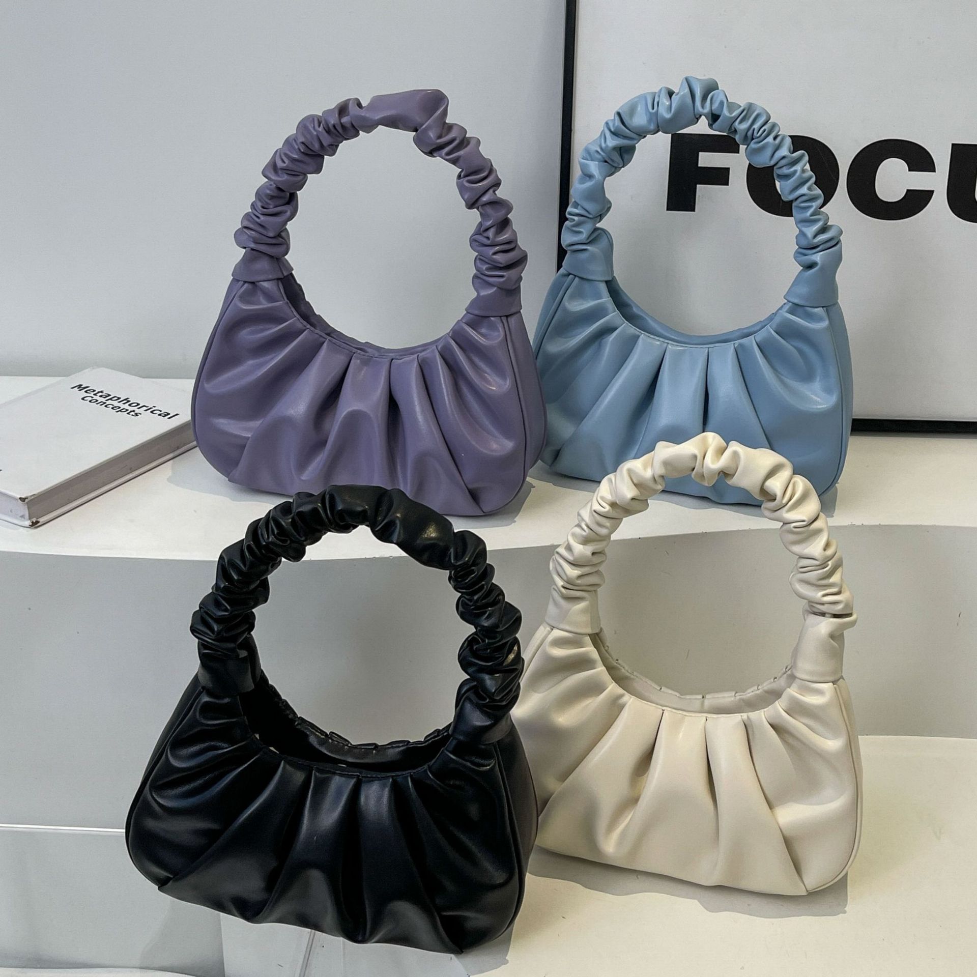 Populiarus mažas moterims skirtas 2024 m. naujas korėjietiškas leidimas madingas universalus sulankstomas krepšys, unikalus madingas krepšys ant vieno peties ir pažastų_voghion.com