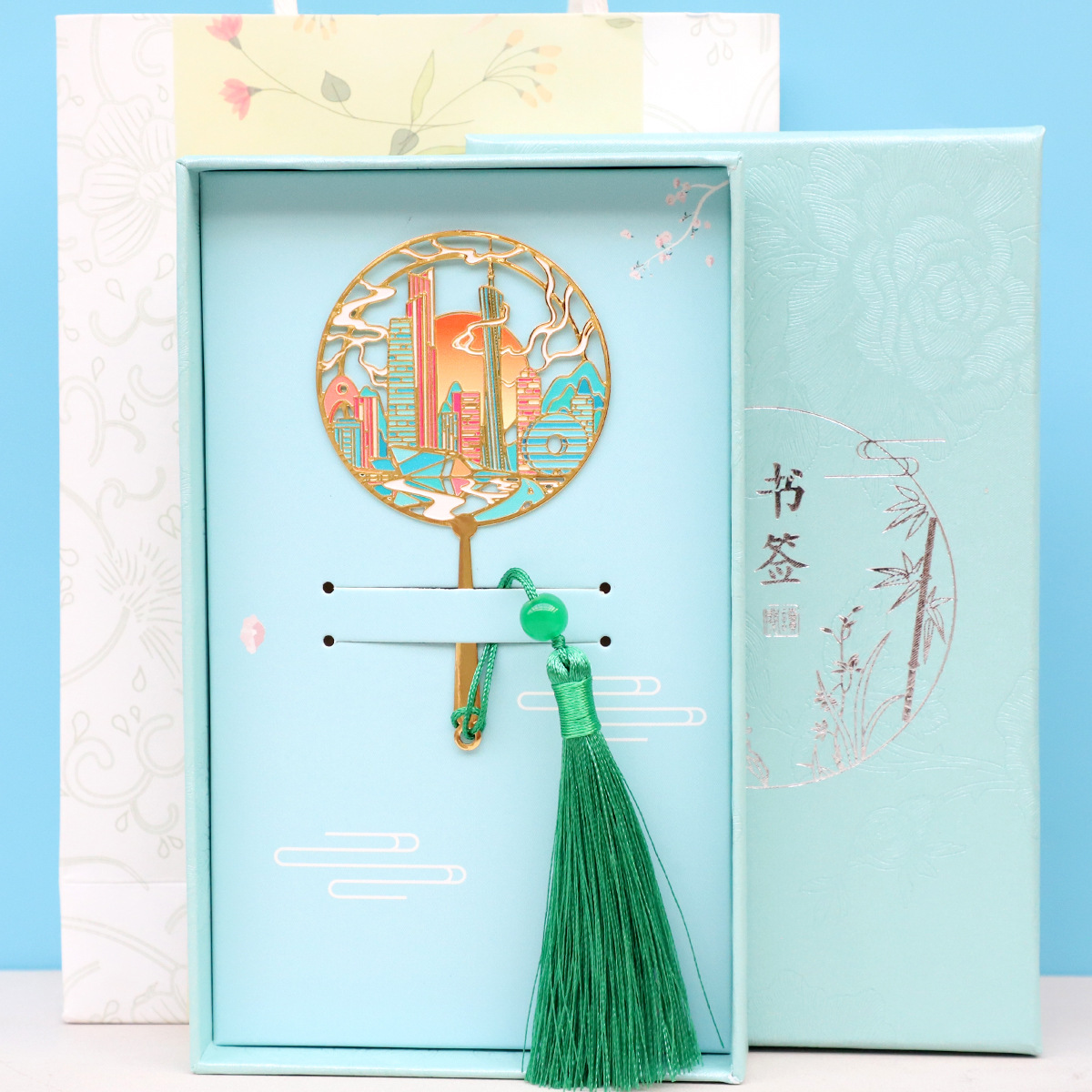 Guangzhou Tower tassel (blue box + Gift Bag)