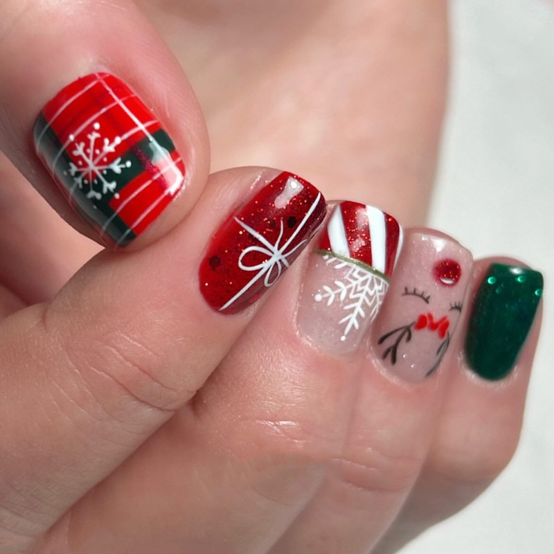 Short Square White Snowflake Christmas Nail Art Flakes Glitter Elk Red Fake Nails Removable Nail Pieces Wholesale