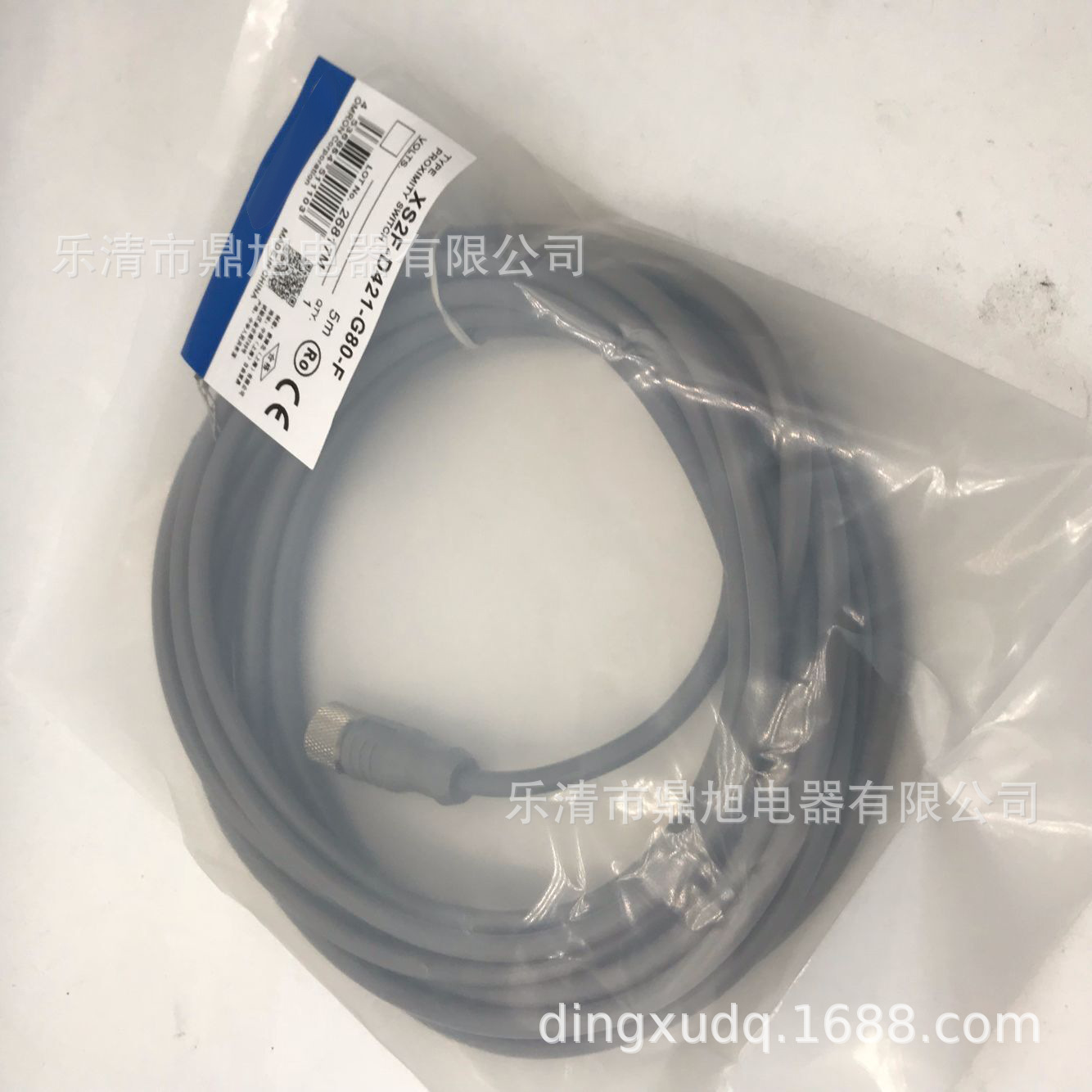 销售传感器一公一母连接线XS5W-D424-D81-F XS5W-D424-G81-F