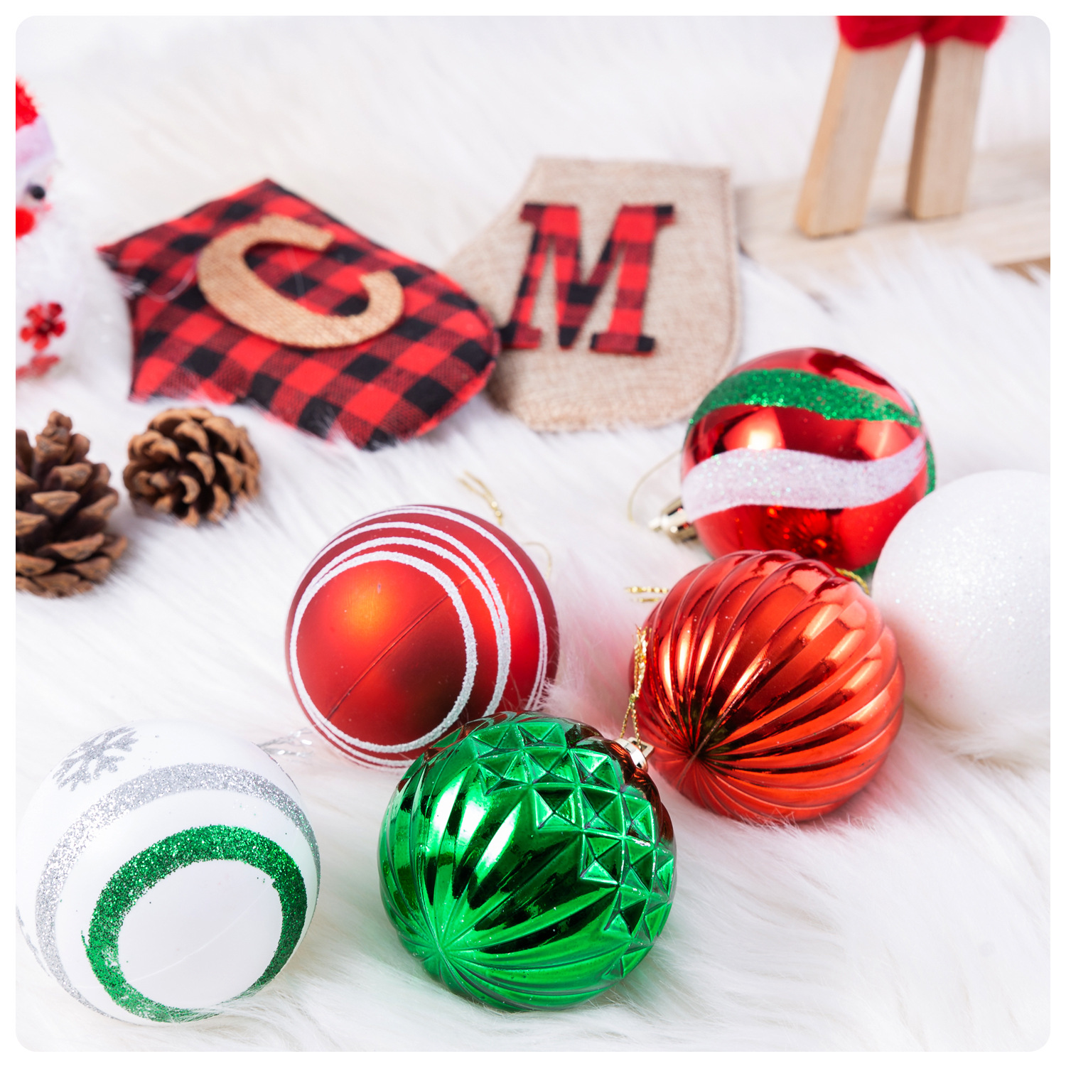 christmas ornaments for tree.j