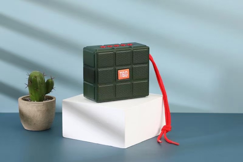2021 nuevo altavoz Bluetooth TG311 llevó la tarjeta de luz de color audio portátil pequeño regalo de radio Bluetooth altavoz