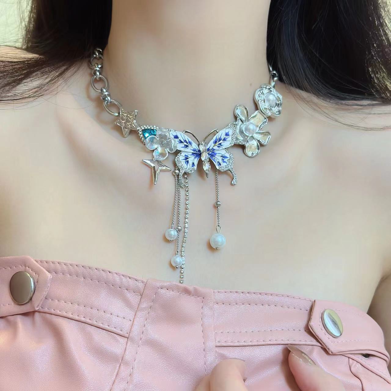 潮酷辣妹藍色蝴蝶花朵流蘇項鍊女法式小眾設計感輕奢個性頸鏈潮
