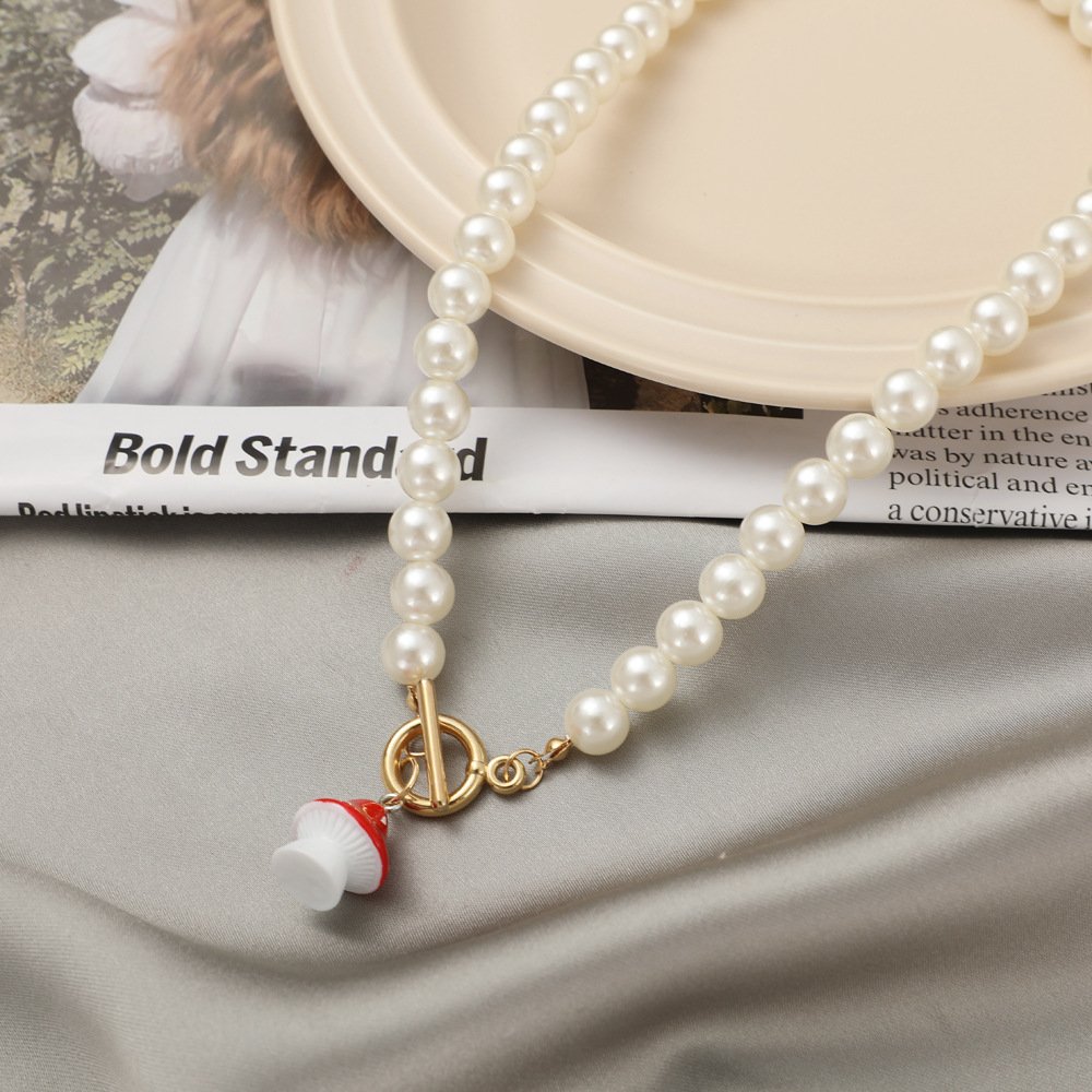 fashion alloy mushroom pendant pearl necklace