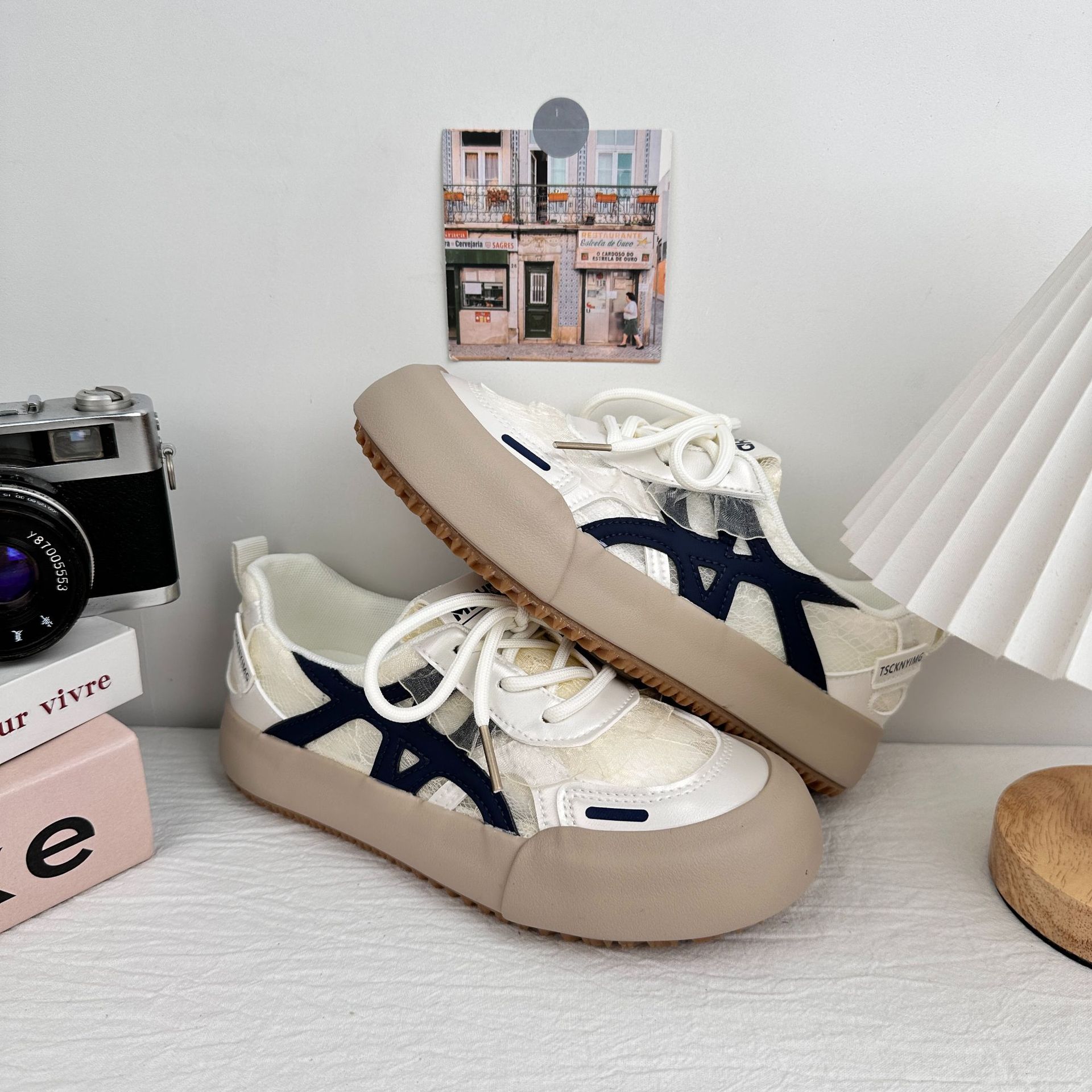 6666 zapatos de skate de altura de suela gruesa para mujeres 2025 nuevo verano ventilado chic puerto borde de encaje casual zapatos de moda