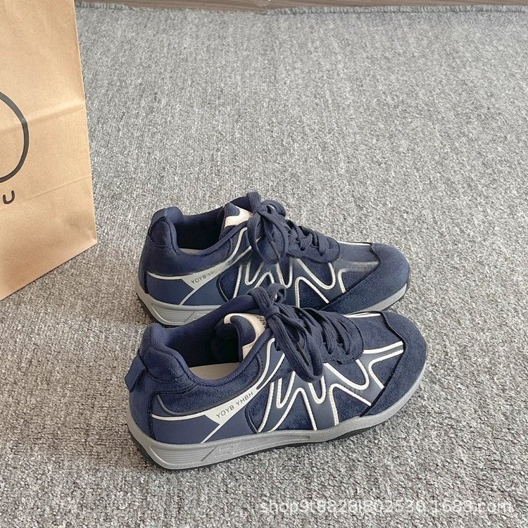 Zapatos de mujer de diseño retro 2026 otoño y invierno nuevo tipo de zapatos de skate Gump con suela gruesa, moda de zapatos deportivos casuales