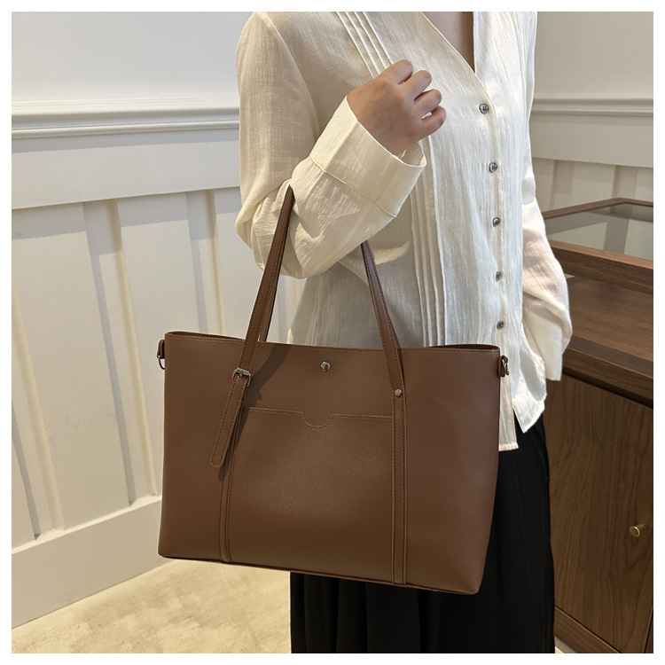 Retro texture commuting solid color simple 2024 autumn new large-capacity single-shoulder bag with a relaxed underarm tote bag undefined