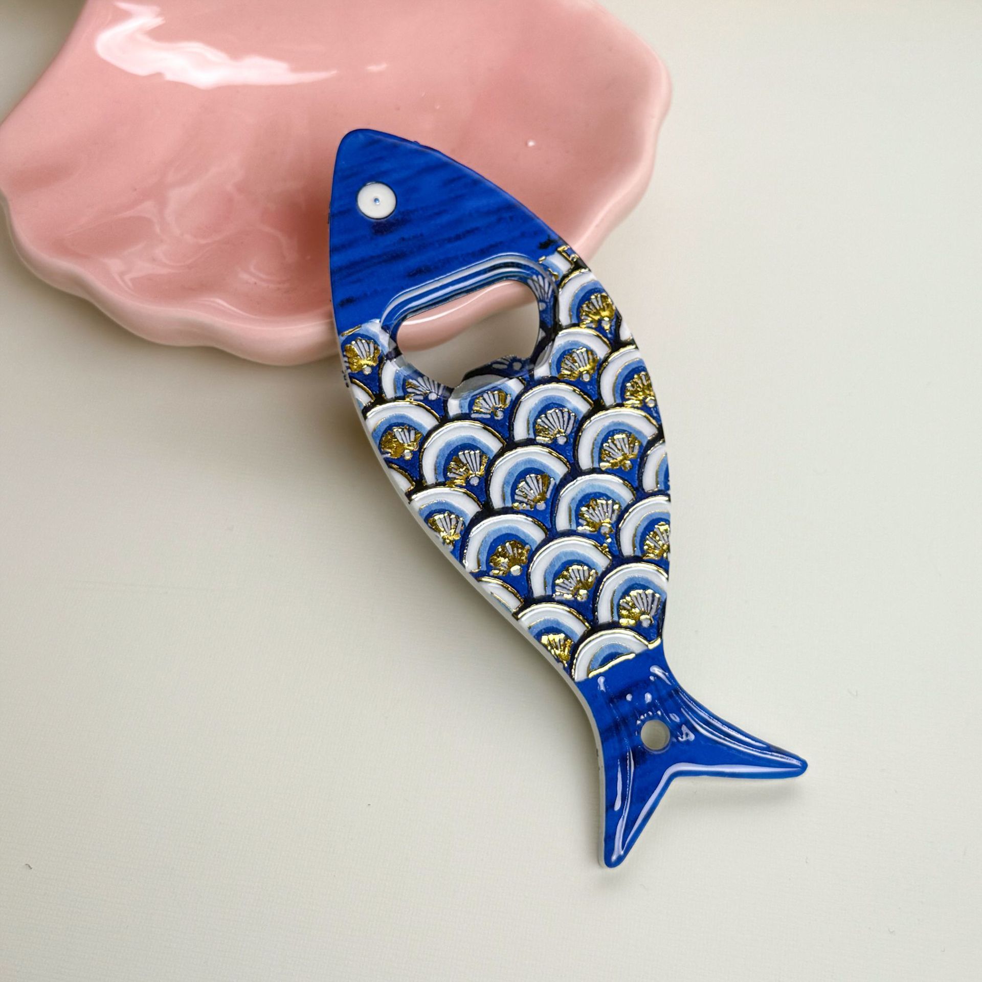 Nuevo pez transfronterizo abrebotellas pegatinas de refrigerador material melamina en relieve textura tecnología de estampado estereoscópico fuerte pegatinas de refrigerador