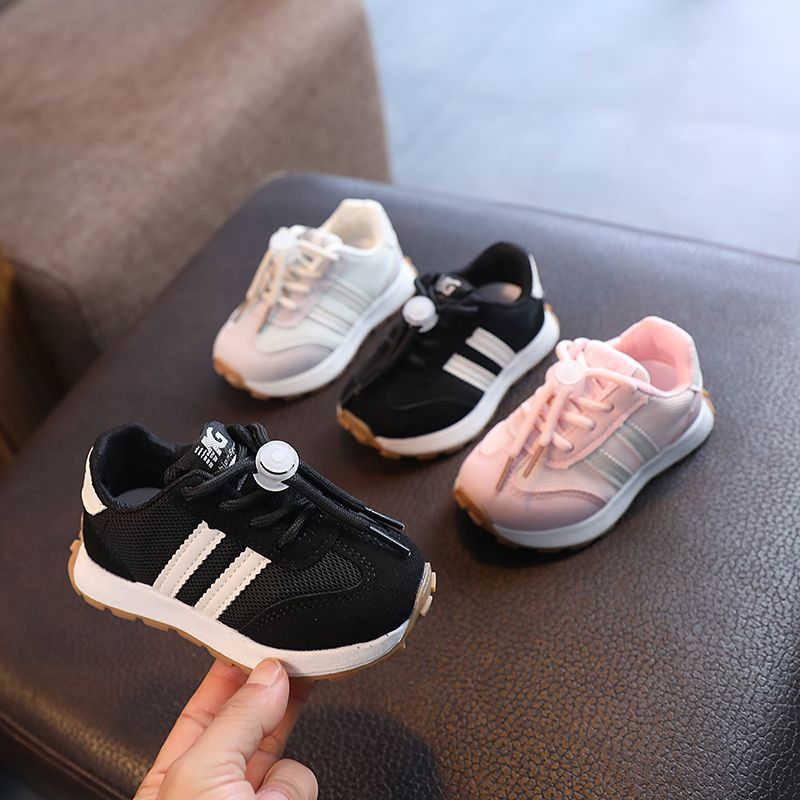Children's Sports Shoes 2023 Spring and Autumn New Lightweight Soft Sole Unisex Dad Shoes Breathable Baby Mesh Shoes