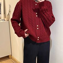 毛衣宽松复古麻花针织外套金扣温柔开衫新款设计红色上衣