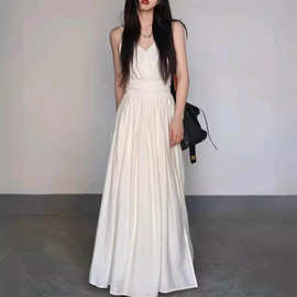 茶歇法式叛逆千金风白色连衣裙新款收腰又甜又辣裙子女小众设计感