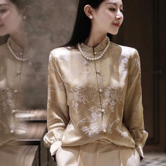 酢酸のサテンのシャツの女性の春秋の新型のゆったりしている新中国式の国風のジャカードの玉の立襟は長袖の上着を掛けます。