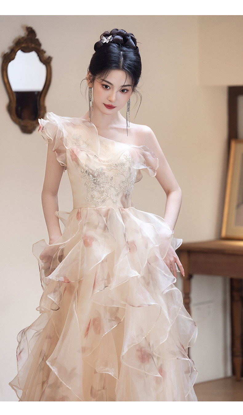 Đầm maxi nữ thắt eo kiểu công chúa tay phồng, cổ lệch vai, phong cách sang trọng — Màu ảnh chi tiết 7