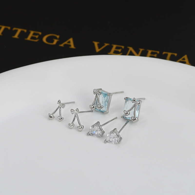 1 Set Quantity Daily Occasion 1 Set Simple Style Square Heart Shape Bow Knot Plating Inlay Copper Zircon Ear Studs
