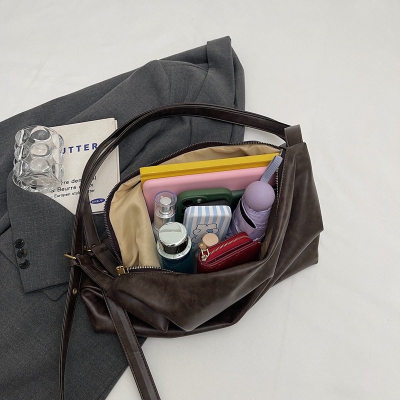 Bolsa de tote nueva gran capacidad de damas pulita cara de mujer 2024 otoño invierno simple alta textura de viaje bolsa de hombro