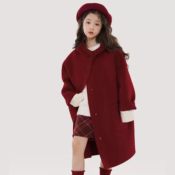 Chinese Red contains more than 66% wool