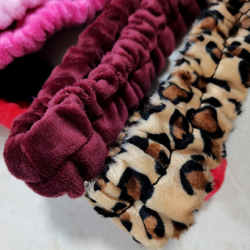 【High-Quality High Elasticity】Car Rearview Mirror Cover with Leopard Print