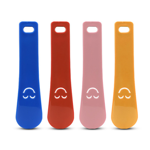 Cartoon smiley sneaker pull-up, hanging storage lazy person's blessing household shoes-on tool