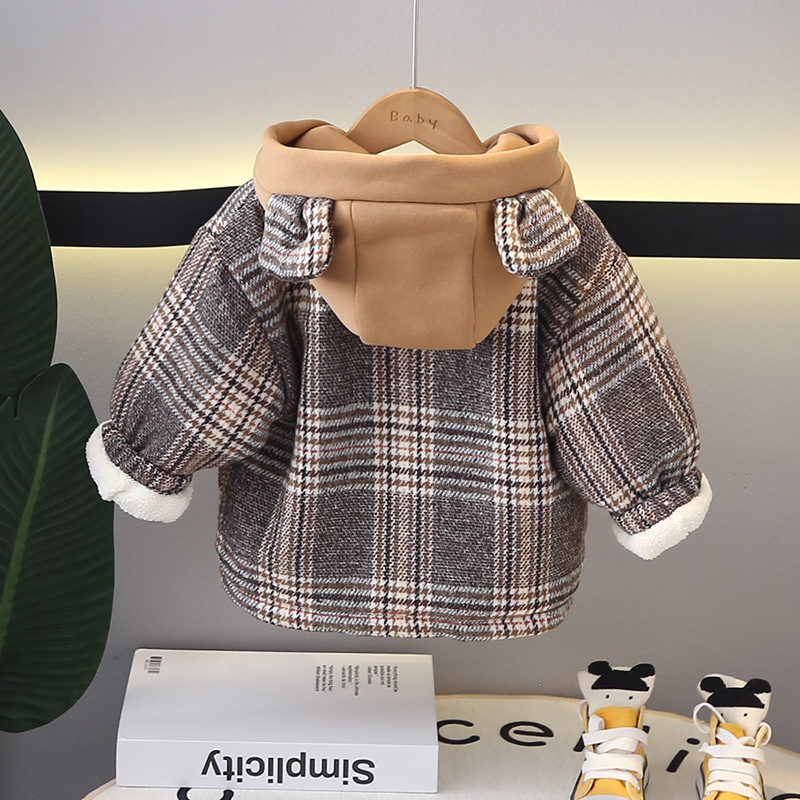 Niños de otoño y invierno ropa extranjera y abrigo de terciopelo nuevo bebé de algodón grueso invierno oso encapuchado ropa de algodón de moda