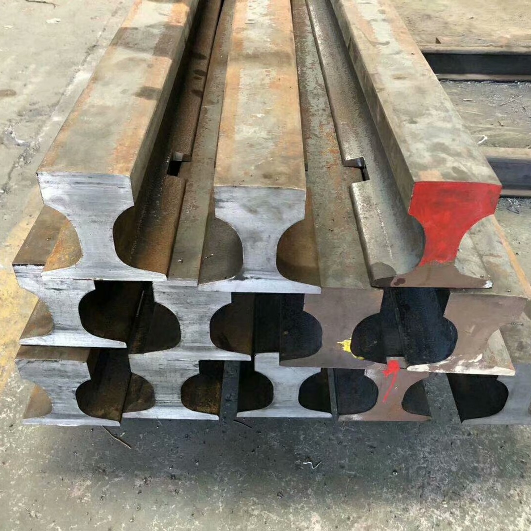 重庆轨道钢 轻轨 重轨 吊车轨 8KG 18KG 22KG30kg轨道钢哈芬槽道