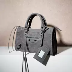 Vintage Studded Motorcycle Bag Fall/Winter Premium Faux Croc Leather Women's Purse Wear-Resistant Cowhide Handbag Shoulder Bag