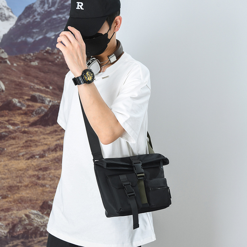 Japanese trend one-shoulder bag for leisure for work and office