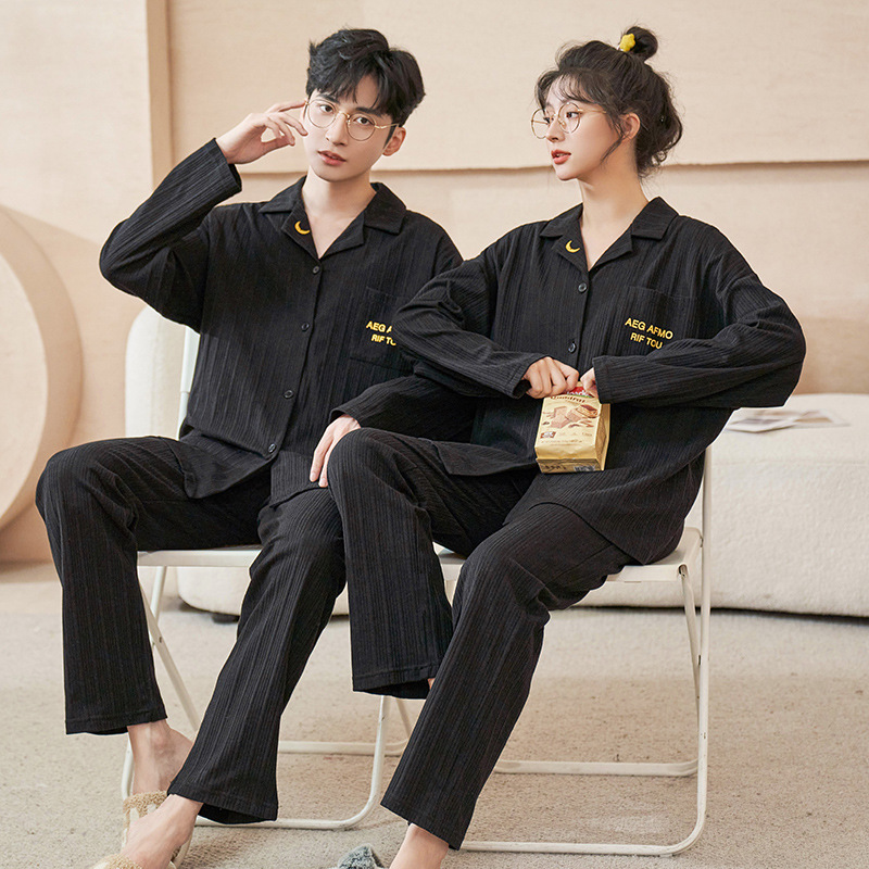 Plaid pareja pijamas primavera nuevo punto de manga larga cardigan ropa de casa traje de algodón agradable a la piel se puede usar fuera de venta al por mayor