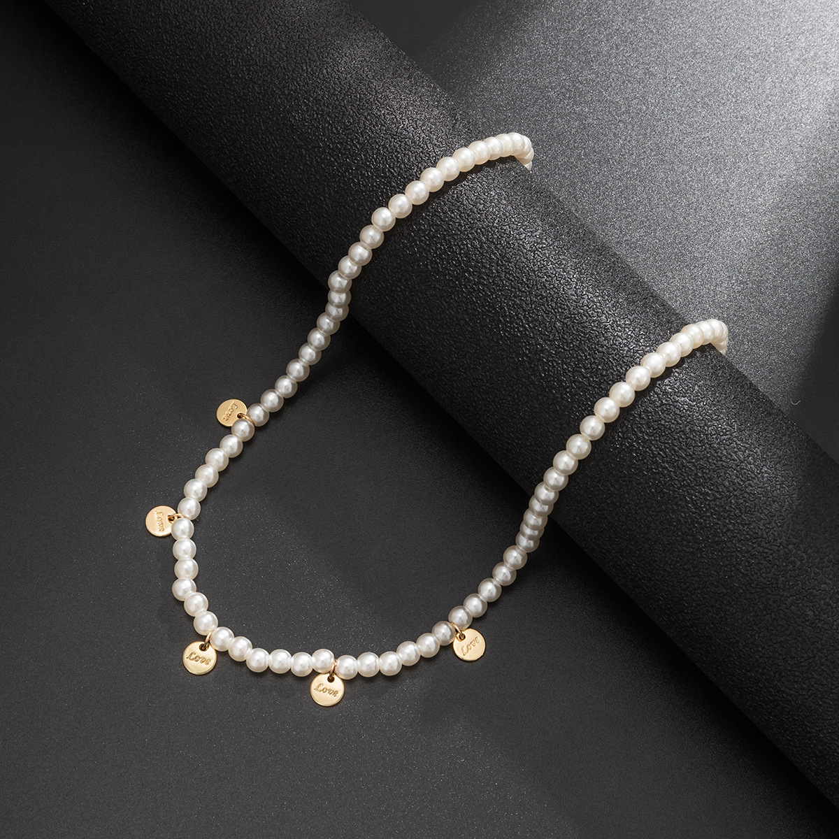 Collier de perles artificielles, chaîne de clavicule de niche féminine, collier pendentif à paillettes lettre minimaliste_voghion.com