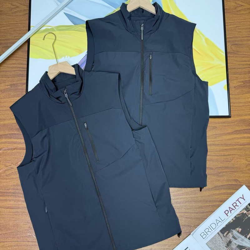 Men's and women's HIKING waterproof, windproof, and breathable lightweight cotton vests, available in a couple's style with a stand-up collar for warmth Men's and women's HIKING waterproof, windproof, and breathable lightweight cotton vests, available in a couple's style with a stand-up collar for warmth