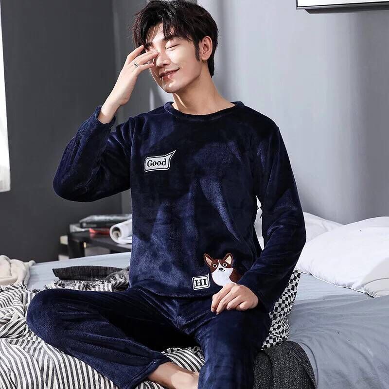 Fábrica de fuente gran cantidad de pedidos de pijamas de hombre otoño y invierno de coral espesaje de dibujos animados de franela conjunto de ropa para el hogar