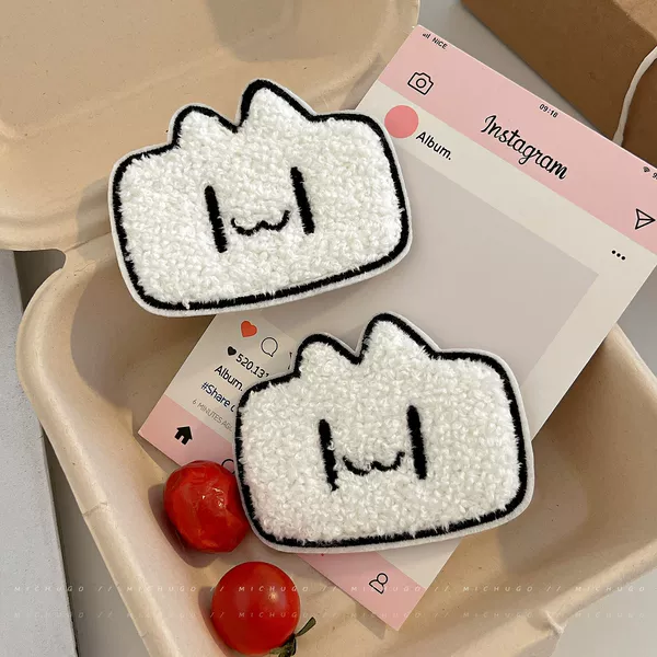 Soft and cute cat hair clips, adorable cartoon animal designs, suitable for round or square faces, with fringe stickers and seamless magic tape hair accessories