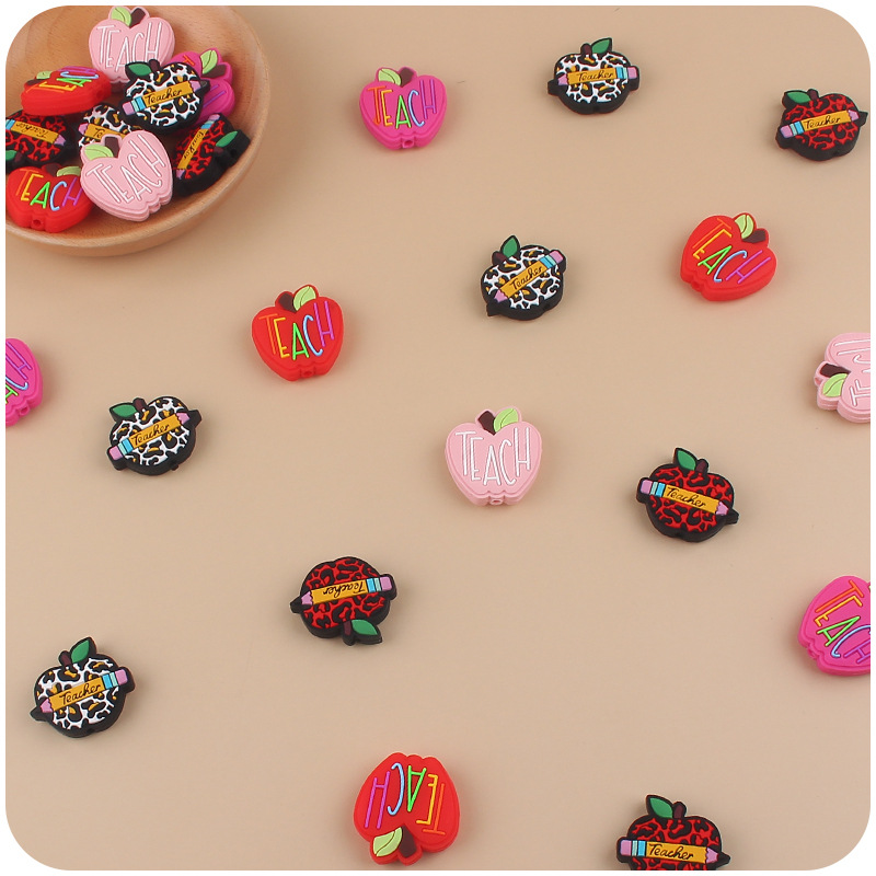 Nuevo bebé suministros de dibujos animados lindo Apple pequeñas cuentas de silicona creativa DIY chupete cadena pulsera mordedor pequeños accesorios