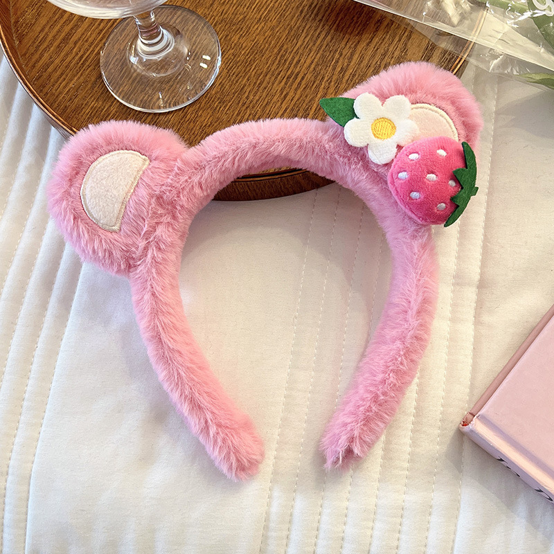 Oso de fresa cara lavado diadema banda de pelo de las mujeres Otoño e Invierno máscara banda de pelo 2022 nueva fresa horquilla de felpa