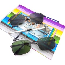 新款强化玻璃太阳镜时尚男女通用太阳眼镜平光镜小框劳保眼镜批发