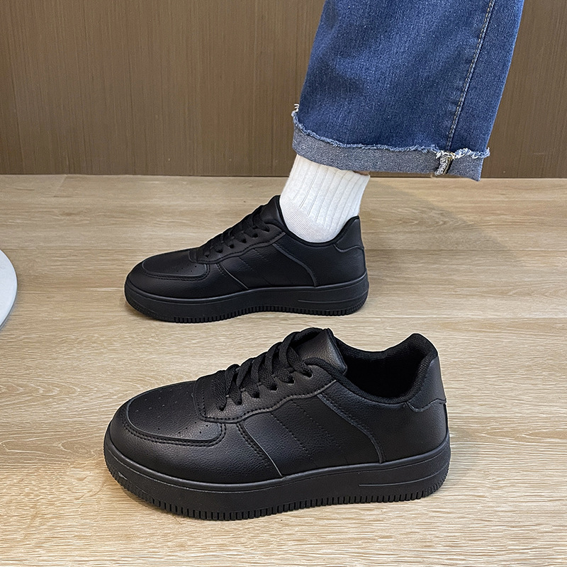 Zapatillas blancas de nuevo estilo para mujer, primavera y otoño, zapatillas deportivas Air Force One para hombre, estilo pareja, zapatillas de moda con cordones casuales para estudiantes.