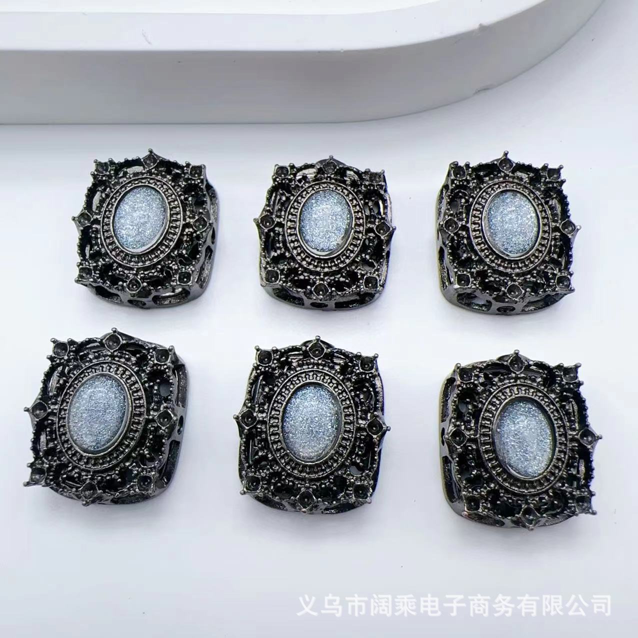 ダイヤモンドの長い方の大きい魔の箱の多い八穴のジルコニウムのdiyの手作りのビーズのブレスレットのネックレスの合金のアクセサリーのビーズの部品