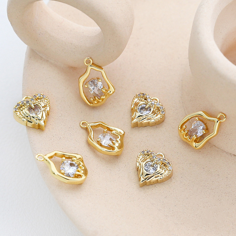 Irregular, Heart Shape Pattern Plating Design 1 Piece Copper Zircon Irregular Heart Shape Pendant