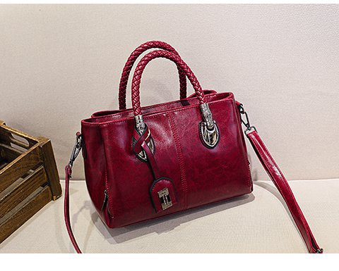 European and American retro women's bag trend, new cross-border hand-held shoulder crossbody bag made of oil wax leather for export, one piece, global consignment undefined