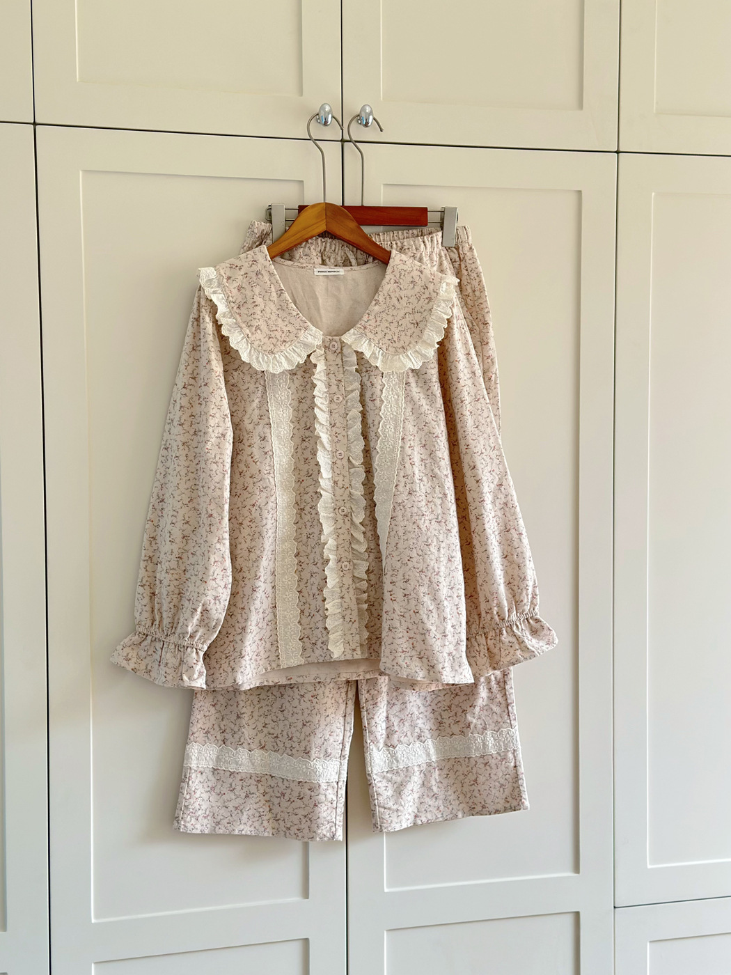 26f7d93ce2b5bdc14ea7b588129cb8