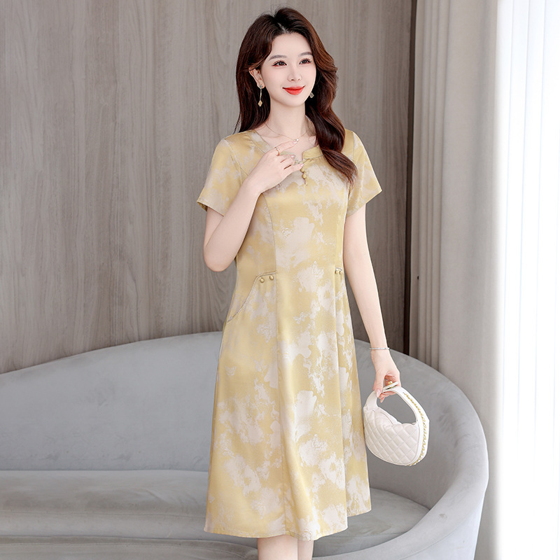 Young Mom's Chinese-Style Fashionable and Stylish Dress for Women, Summer High-End Elegant and Age-Reducing Printed Dress for Middle-Aged Moms Young Mom's Chinese-Style Fashionable and Stylish Dress for Women, Summer High-End Elegant and Age-Reducing Printed Dress for Middle-Aged Moms
