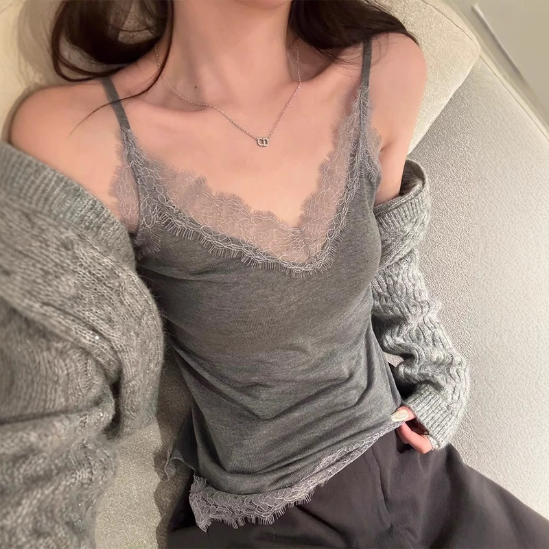 Superniniy Imported Machine-Made 16-Needle Adjustable Shoulder Strap Handmade Lace Camisole, Casual and Versatile Superniniy Imported Machine-Made 16-Needle Adjustable Shoulder Strap Handmade Lace Camisole, Casual and Versatile