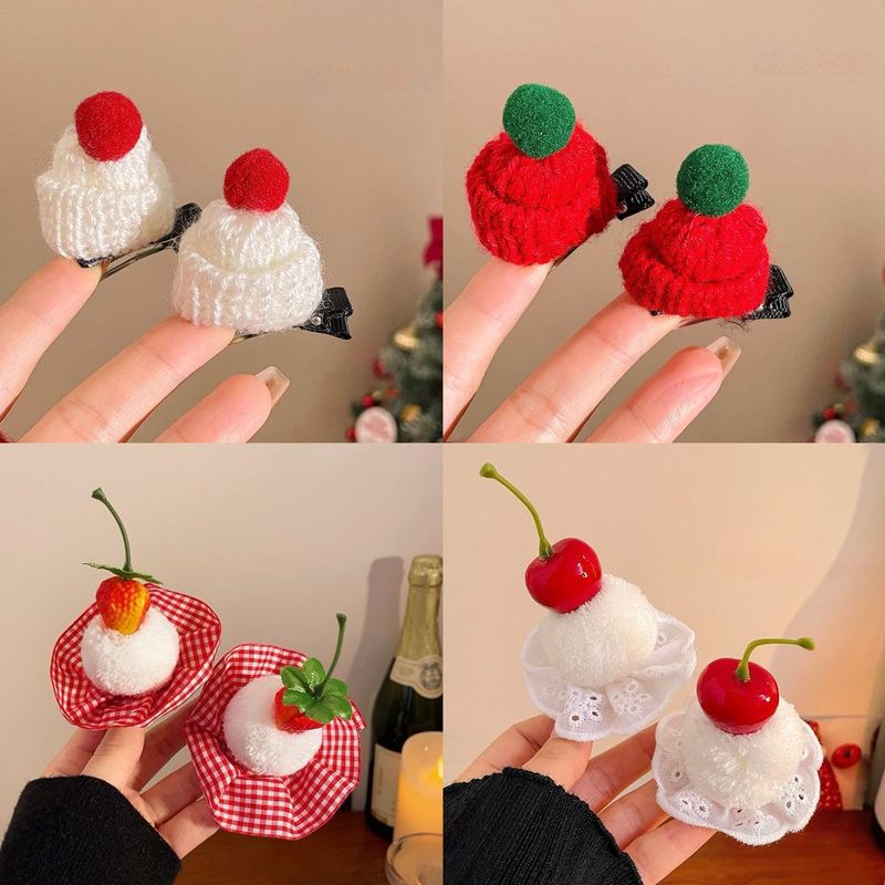 赤い誕生日チェリーぬいぐるみ小さなヘアピン女性の前髪クリップかわいいクリスマス帽子カモノハシクリップヘアピンヘアアクセサリー|undefined