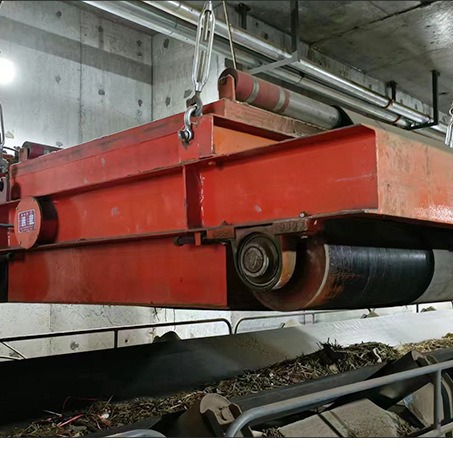 皮带式磁选设备 吊装式传送带永磁除铁机RCYD永磁除铁器选铁设备