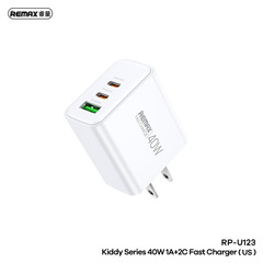 Remax啓発40w超急速充電2c + 1a旅行アダプタ美/欧/英規快充電ヘッドRP-U123