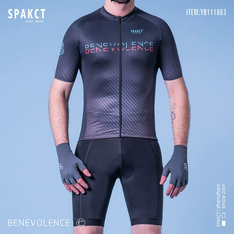 Дышащая майка/майка из сетки? jersey: перевод jersey как трикотаж? Но says breathable jersey, quick dry road mountain retroreflective bike, with short sleeve - спортивная дышащая футболка? Could be
