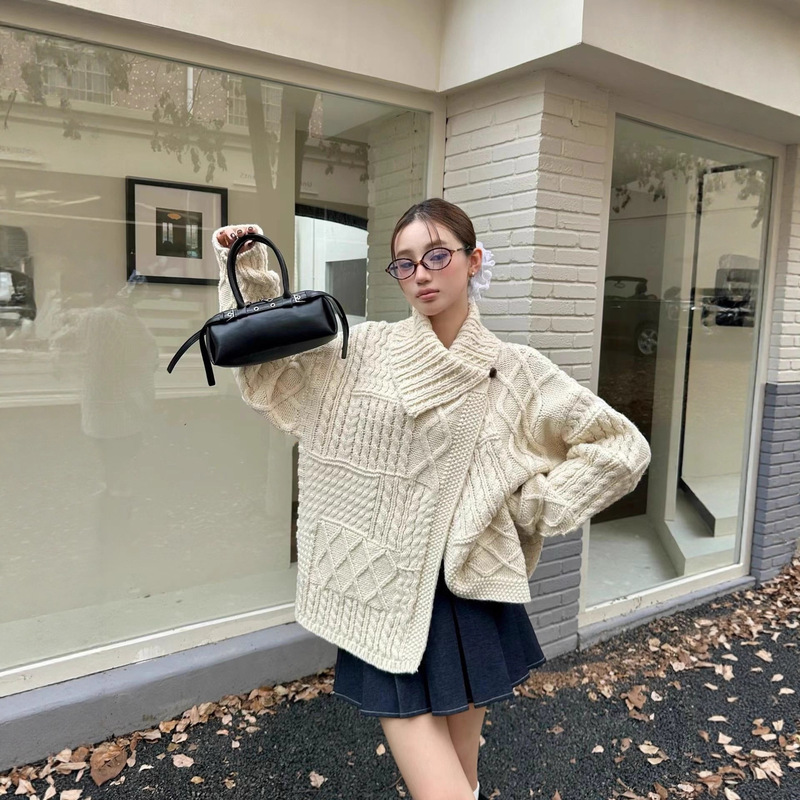 Korean Style Order Thick Needle Irregular Cable Knit Sweater Autumn and Winter New Lazy Design Twist Knit Sweater Korean Style Order Thick Needle Irregular Cable Knit Sweater Autumn and Winter New Lazy Design Twist Knit Sweater